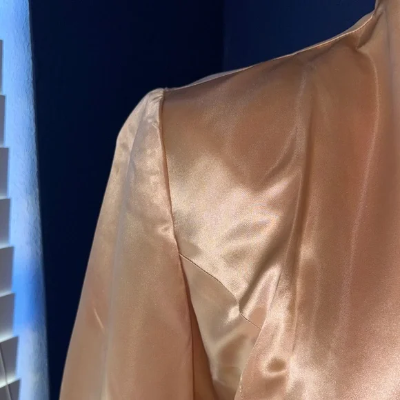 👗 Vintage 1940s Carlye Pale Pink Satin Suit – Frog Buttons, Peplum Waist – EUC - Picture 5 of 16